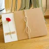 Cartolina di San Valentino Flower artificiale Kraft Carta di auguri di compleanno creativa fatta a mano Baby Shower Bridal Thank-You