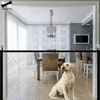 Fence en maille pliante portable pour les portes de sécurité pour chiens Baby Guard Accessoires d'animaux de compagnie Installation n'importe où escaliers intérieurs