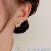 Seiko Edition Top Brand Vancefe Earrings The Fashion Style High Grade Micro Inlaid Butterfly Ear Button Simple Designer Brand Logo Grave Earring
