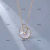 Designer Cartrres Nacklace Simpulla set a ciondolo Kajia Amulet Necklace Female V Gold Rose Red Giade Medaglia Bianco Fritillaria Torta Round Catena Nera Agata Ins Penda