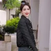 Giacca xiaoxiangfeng, giacca giù per donne in autunno inverno 2023, nuovo stile straniero alla moda, slim super bella, corta e leggera