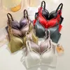 Bras sets sexy poitrine ramasse le soutien-gorge de beauté pour les femmes teintes solides femelles minces sous les sous-vêtements de lingerie de tasse de moule épais