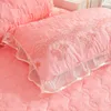 한국 솔리드 브러시드 침대 스프레드 세트 레이스 퀼트 퀸 킹 사이즈 주름 주름 침대 침대 2 개의 베개가있는 더블 침대 덮개