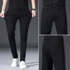 Pantalons pour hommes Men de style métier décontracté style ajustement slim avec des poches élastiques tissu respirant pour confortable toute la journée