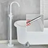 Witte badkuip douchekraan vloer staand douchekuip tuit single handle hot/cold water mixer tap badkamer douchekraan