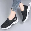 Casual Shoes 2024 Style Four Seasons Mode komfortable Walking Sport Frauen atmungsaktiv