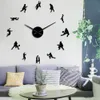 Volleybalspelers Mirror Sticker Modern Silent Large Wall Clock Watch Woonkamer Sportdecor Huisverwarming Volleybalcadeau