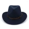 Bérets QBhat Fashion Western Cowboy Fedora Chapeaux avec une ceinture faite à la main pour hommes Roll Roll Brim Jazz Carnival trilby pour un unisexe