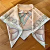 Merkontwerper Silk Square Scarf Women Ring hoofdband monogram patroon merk letters klassieke luxe sjaal zwart zwart