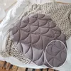 Blankets Color Leaf Shaped Dog Blanket Play Mat Cushion Household Pet Cotton Crawling Warm Soft Washable Floor Lovers Decor