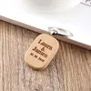 Ganci per portachiavi personalizzati in legno nome inciso personalizzato Data delle forniture per matrimoni Decorazioni per l'anniversario DOPPIO MANO