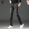 High Street Designer Flower Denim Wreath Loose Pants staplade jeansbiker Trucke Men Purple broderi Perforerade jeans