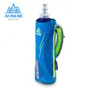 Aonijie Handheld Wasserflaschenhülle Schutzbeutel mit 500 ml Wasserflasche zum Fahren des Wanderradfahrens im Freien im Freien im Freien