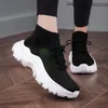 Sapatos casuais 2024 Designer High Top Meock Mulheres Mulheres Chunky Sneakers Mesh Breathable Running for Men Ultra Light Summer Summer Outdoor Fashion