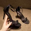 Сандалии бедра сандалии Новый стиль летние высокие песочные каблуки женская обувь Слим мода черные шлепанцы для женщин с шпилькой лодыжки.