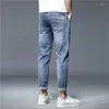 Męskie dżinsy Wysokiej jakości marka Summer Stretch Bottton Hole Długość Cienka Streetwear Design Denim Pants Korea Casual Spoders