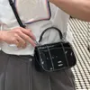 2024 NY COWHide Colored Sadel Lysa Modern One Shoulder Crossbody Bag Flip Handbag 88% Factory Direct