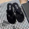 2024 Designer de luxo Sandálias femininas Sapas de sapato Slide Summer Fashion Wide Flip-Flops Classic Impred Letter Sandals Tamanho 35-41