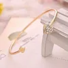 Bangle Cute Romantic Crystal Heart Cuff Bracelets Bangles for Women Golden Color Metal Open Love Charms Bangle New Fashion Jewelry 240411