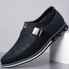 Casual Shoes Flat för män med Slip-On Design Lätt antiskidläder under alla säsonger plus storleksalternativ
