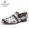 Lässige Schuhe Schwarz -Weiß -Baumwollgewebe Spleißen Männer Sleichter Retro -Stil im Winter Raucher Slipper Mode Plus Size Male's Flat