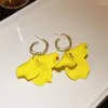 Orecchini doganici Design creativo Stullo a sospensione floreale giallo acrilico per donne squisite regali in stile vacanza di moda