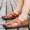 Sandalen Sommermänner Leder Nonsplit Weiche Wanderschuhe Strand rutschen atmungsaktiven Outdoor -Mode -Sneakers Designer Trekking