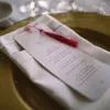 Configuración de la mesa tarjetas de mesa con borlas, favor de la boda, banquete de cola de cumpleaños, tarjetas de menú de fiesta, envío gratis, 30 piezas
