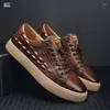 Casual Shoes Men's Lace-Up Alligator präglade platt läder Bekväma Sneakers A21