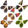 5pcs Magic Butterfly Flying Card Toy Magic Props Truques de mágica Toys clássicos acabam com tacos voadores no livro Jogos de festa de aniversário