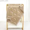 Blankets Swaddling Baby Blankets Newborn Swaddle Wrap 90*70cm Breathable Knitted Infant Boys Girls Crib Cellular Toddler Kids Throw Receiving Quilt Y240411