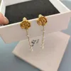 2024 French Gradient Pearl Rose Earrings Palace Retro Style Earring doftande vind 18K Guld lyxdesigner Flower Brincos Earings Ear Rings smycken gåva