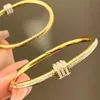 Bangle Fashion Design Gold Color étanche étanche en acier inoxydable Marque de luxe Bracles pour femmes Gift 24411