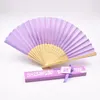 Figuras decorativas 10 piezas de color sólido Fan de los ventiladores de boda Favor de la fiesta de bodas Regalo de fanático de los plegables