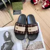 Designer Slipper Luxury Designer Sandal Lady Slides Plataforma Ceda arco -íris Flippers de verão para homens homens Marcas de Brands Rubber Beach