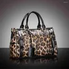 Drawstring Luxury Designer Handväskor Högkvalitativ 2024 Retro Leopardtryck Kvinnor äkta läder axelväska damer stora boston tygväskor