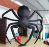 Szerokość 8 m (26 stóp) z dmuchawą wysokiej jakości sufit halloweenowy wystrój nadmuchiwany czarny pająk model przeraża dekoracje dachu zwierząt na festiwalu