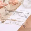 Solglasögon metall fyrkantiga ramglasögon kvinnor flickor retro smal läsning enkel mångsidig anti-blå modetillbehör