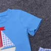 2023 New Children 's T-Shirt 단락 여름 소년 강아지 및 보트 자수 블루 탑 및 스티칭 격자 무늬 반바지 소년 베이비 슈트