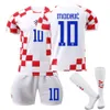 2223 Nieuw Kroatië Home No. 10 Modric Football Suit World Cup Jersey met originele sokken