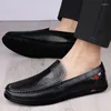 Casual Shoes Mens Slip-On Loafers High Quality Men äkta läder Male Flats Fashion Moccasin Comfy Driving