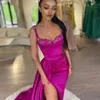 ASO EBI FUCHSIA SATIN MERAMID PROM Kleider Pailletten Perlen Spaghetti Straps formelle Partykleider sexy Oberschenkel Split Peplum Frauen zweite Empfang Abendkleid CL3478