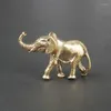 Brincos de colar definição de latão sólido Combatão de elefante de elefante de elefante animal escultura de bronze pequena decoração de chá de tea decoração antiga cultural Antique