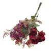 Fleurs décoratives XD-Luxury Retro Roses sauvages avec l'herbe séchée à la recherche de bouquet de fleurs spécial Propographie de mariage Flores Artificiales