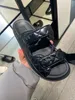 Fashionluxury Sandals 여성 슬리퍼 남성 슬라이드 가죽 샌들 여성 훅 루프 캐주얼 신발 35-42 상자와 먼지 가방