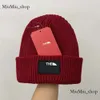 Toppförsäljning män beanie vinter unisex stickad hatt gorros motorhuvskall kepsar stickade hattar klassisk sport keps kvinnor avslappnad utomhusdesigner beanies 2750