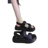 Sandals Girls Summer 2024 Nieuwe kinderprinsesschoenen Zacht Soled Beach Big Fashion en Modable H240411