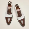 Scarpe casual uomini vestito in pelle brevetto brogue per la festa di nozze formale maschile Oxfords Business Moccasins