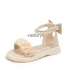 Sandaler Girls Korean Edition Bow Princess Shoes 2023 Summer New Little Girl Pearl Flat Roman Trend H240411