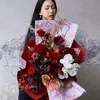 Europeisk stil retro kraftpapper netröd blomma bukett förpackning papper blomma konstpåse blomma butik material dekorativt papper